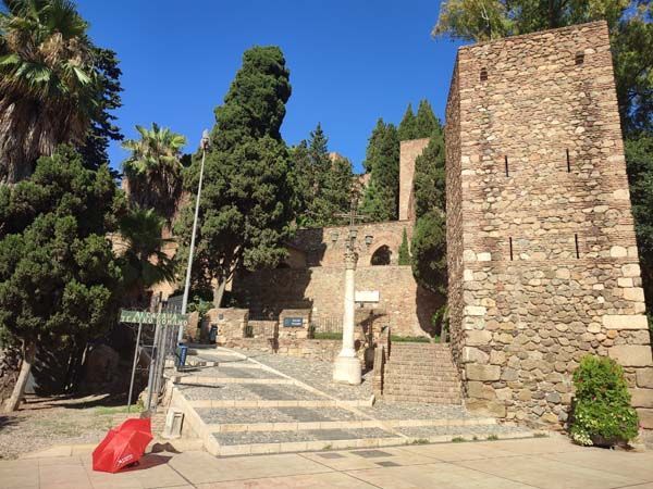 Punto de encuentro visita al interior de la alcazaba de malaga